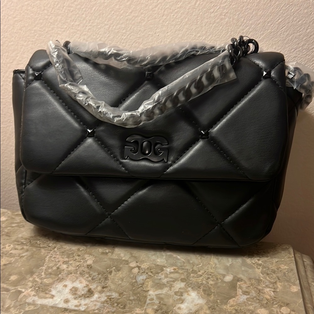 Elegant Black Quilted Shoulder Bag with Black Chain